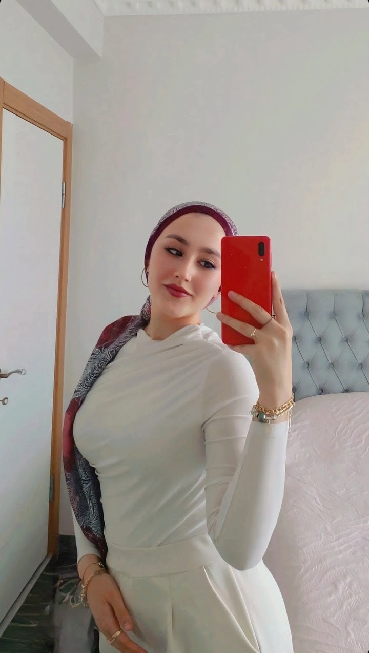 Akbulut Manken Gibi Escort Elmas