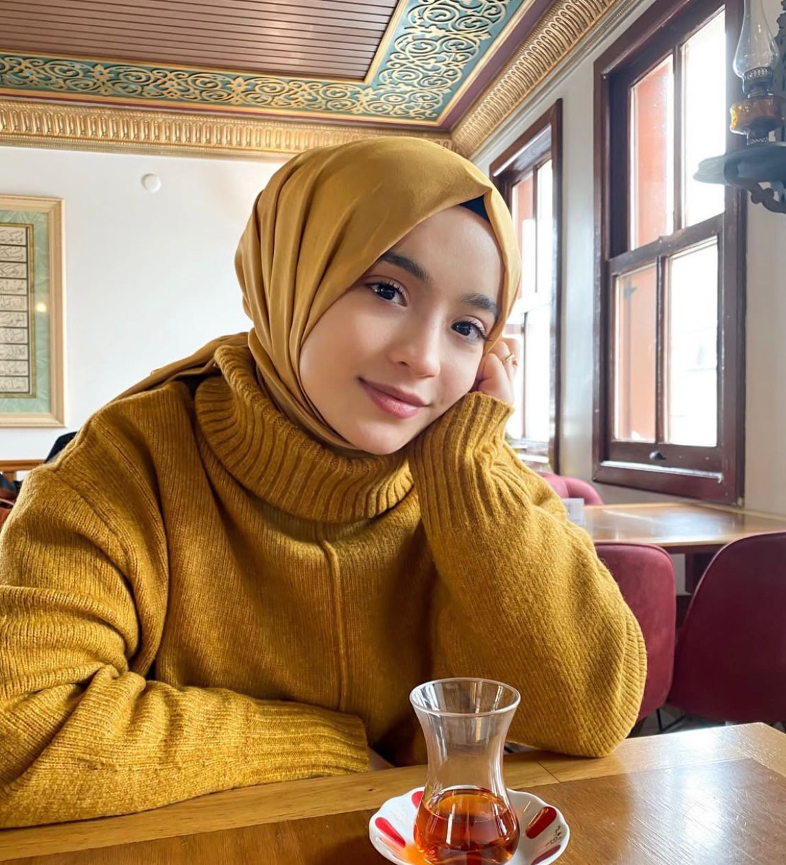 Akbulut Güzel Bir Gelecek Escort Bayan Şafak