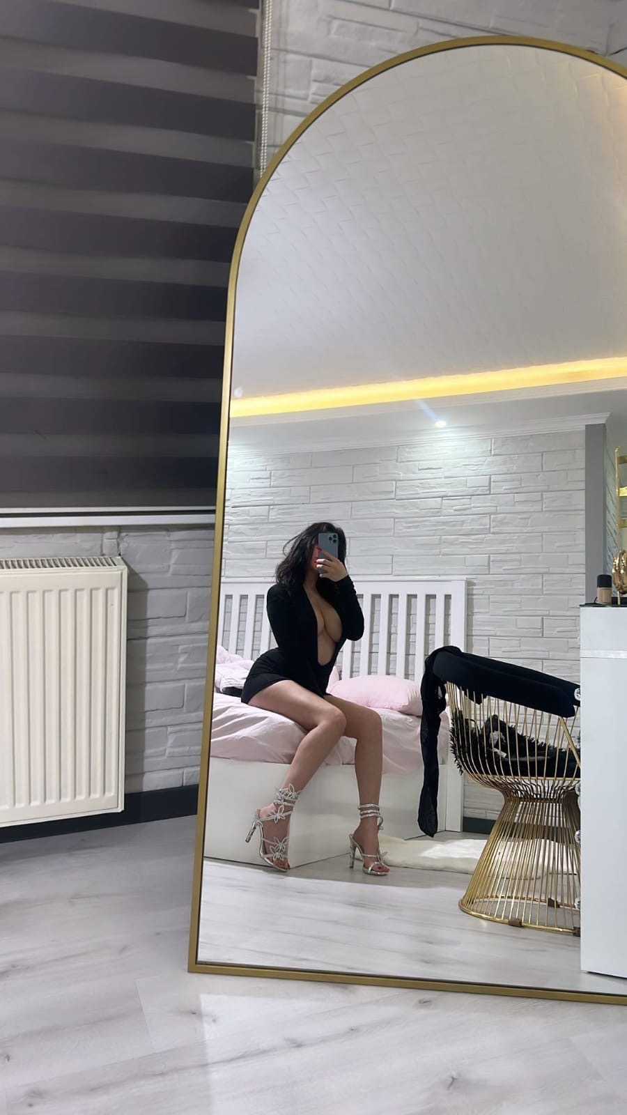 Yukarıkırzı Esmer Escort Mina