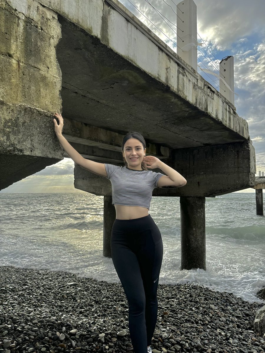 Kale Sadık ve Güzel Kadın Escort Bayan Şirin