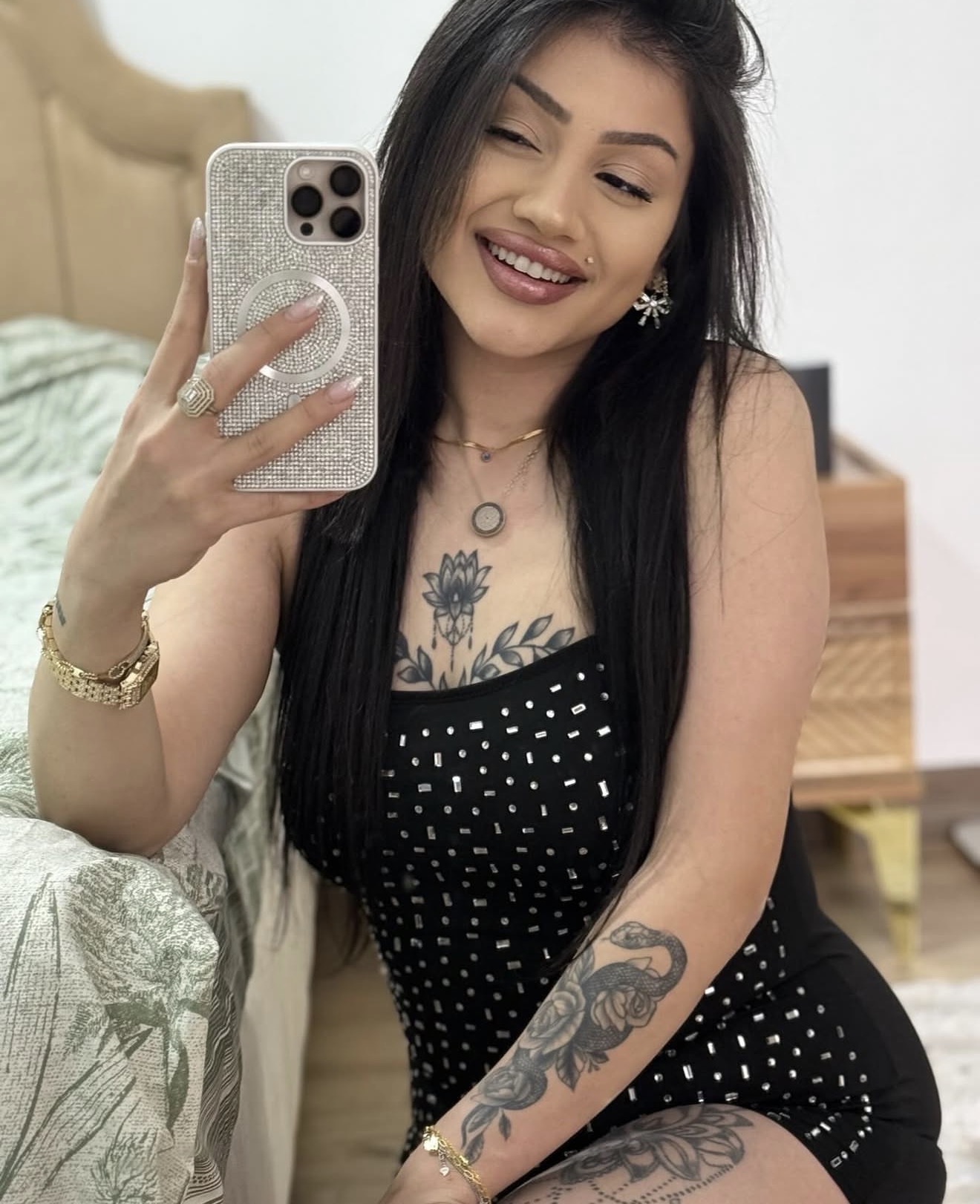 Çağıllı Sarışın Bayan Escort Neval